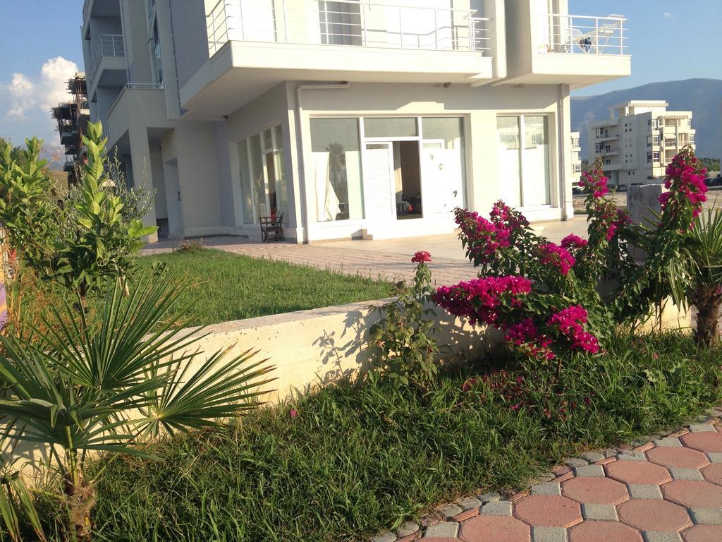 Beachfront Апартаменти *